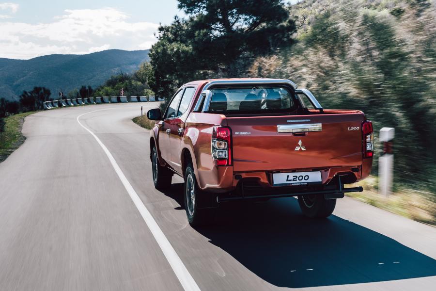  Mitsubishi L200 Double Cab 2019 года  (CIS) (фото 38 из 40)